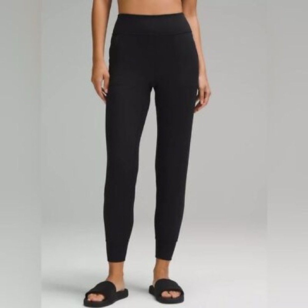 lululemon align joggers in black size 2